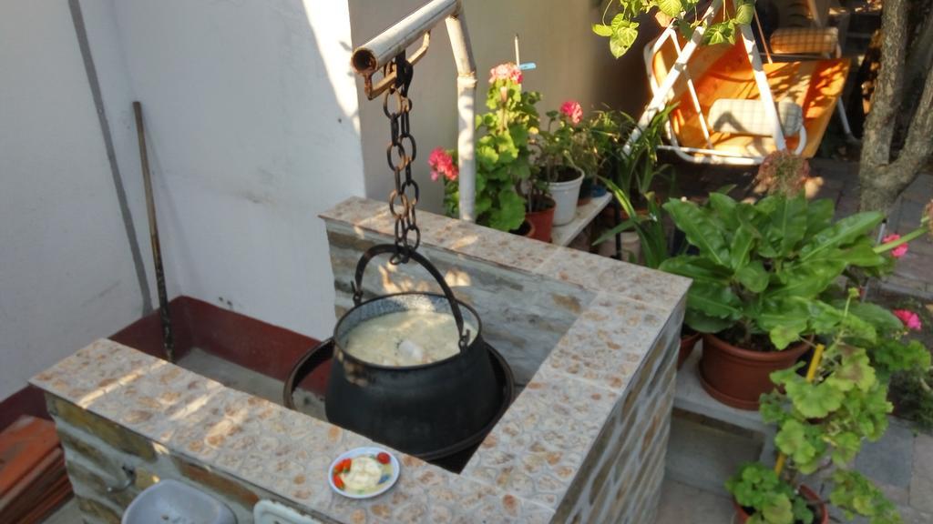 Szlavi Apartman Baja Exteriör bild